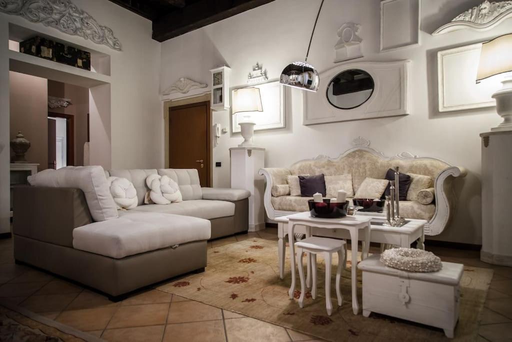 Piazza Erbe Luxury Apartment Verona Eksteriør bilde