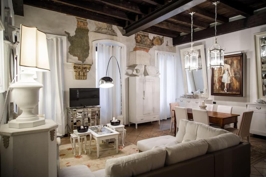 Piazza Erbe Luxury Apartment Verona Eksteriør bilde